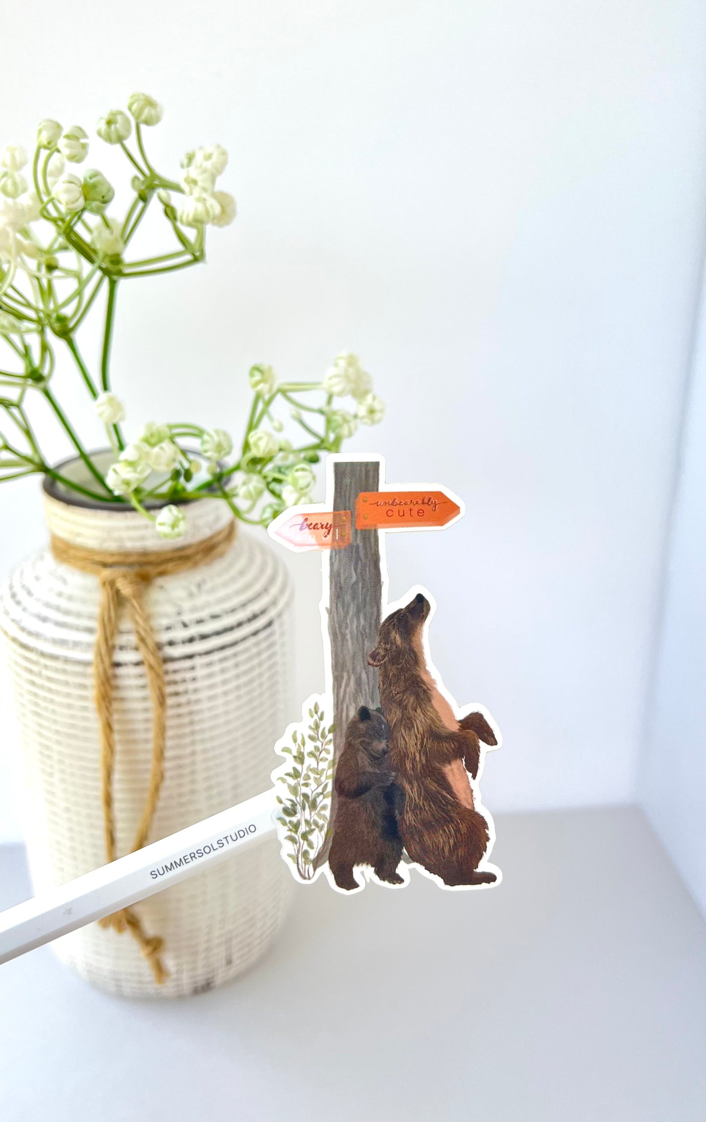 Bear scratching sticker